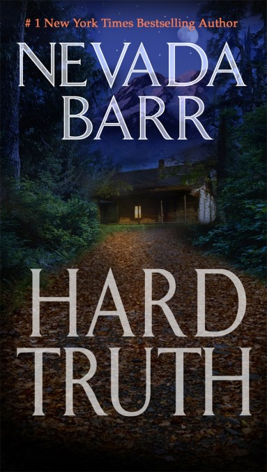 Hard Truth (Anna Pigeon Mysteries, Book 13)